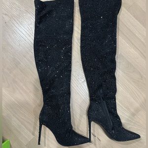 7.5 black Vivianne Steve Madden rhinestone boots